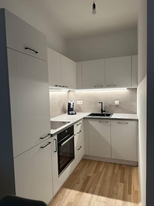 Exclusive Brandnew Apartment U3 Vienna Exterior photo