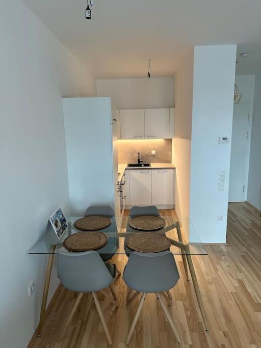 Exclusive Brandnew Apartment U3 Vienna Exterior photo